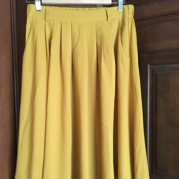 Tiger Lilies Midi Skirt - Picture 2 of 2